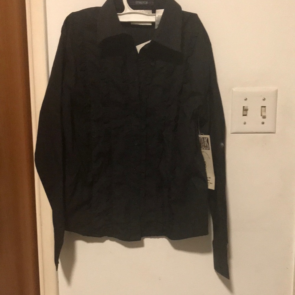 NWT- Long sleeve button down shirt